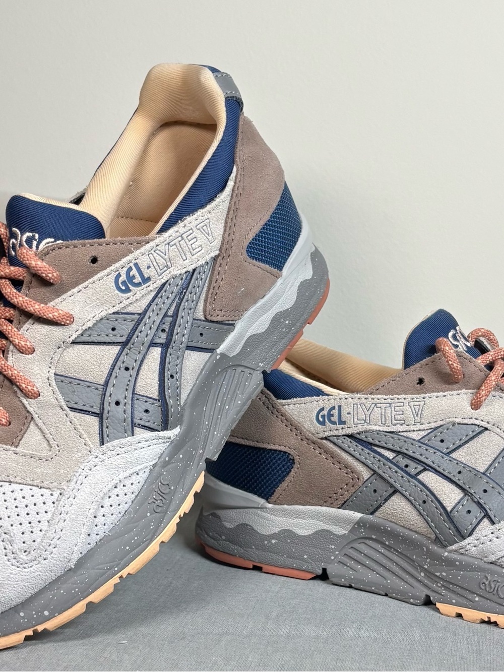 ASICS GEL-LYTE V Retro Trail Concrete Clay Grey Women’s 5 Sneakers 1203A288